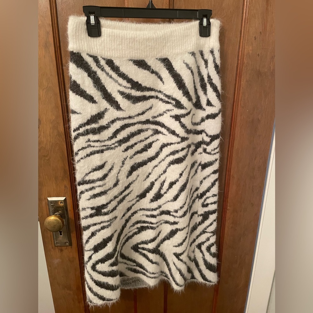 H&M zebra print knit skirt